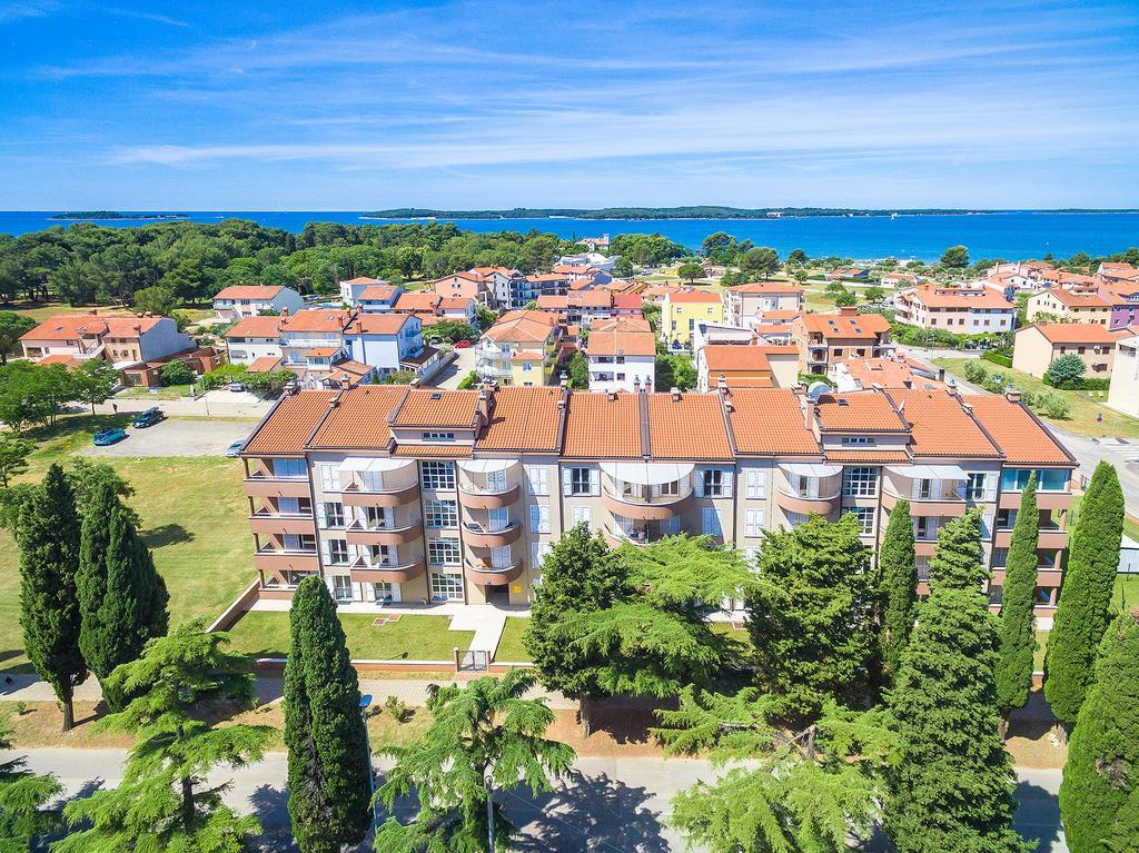 Adriatic Apartments Fažana Exterior foto